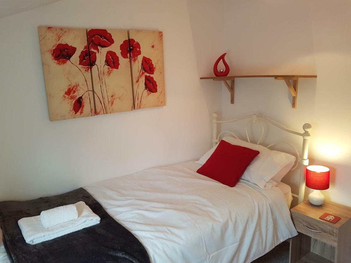 Central Cheltenham House - Sleeps 4/Pet Friendly Luaran gambar